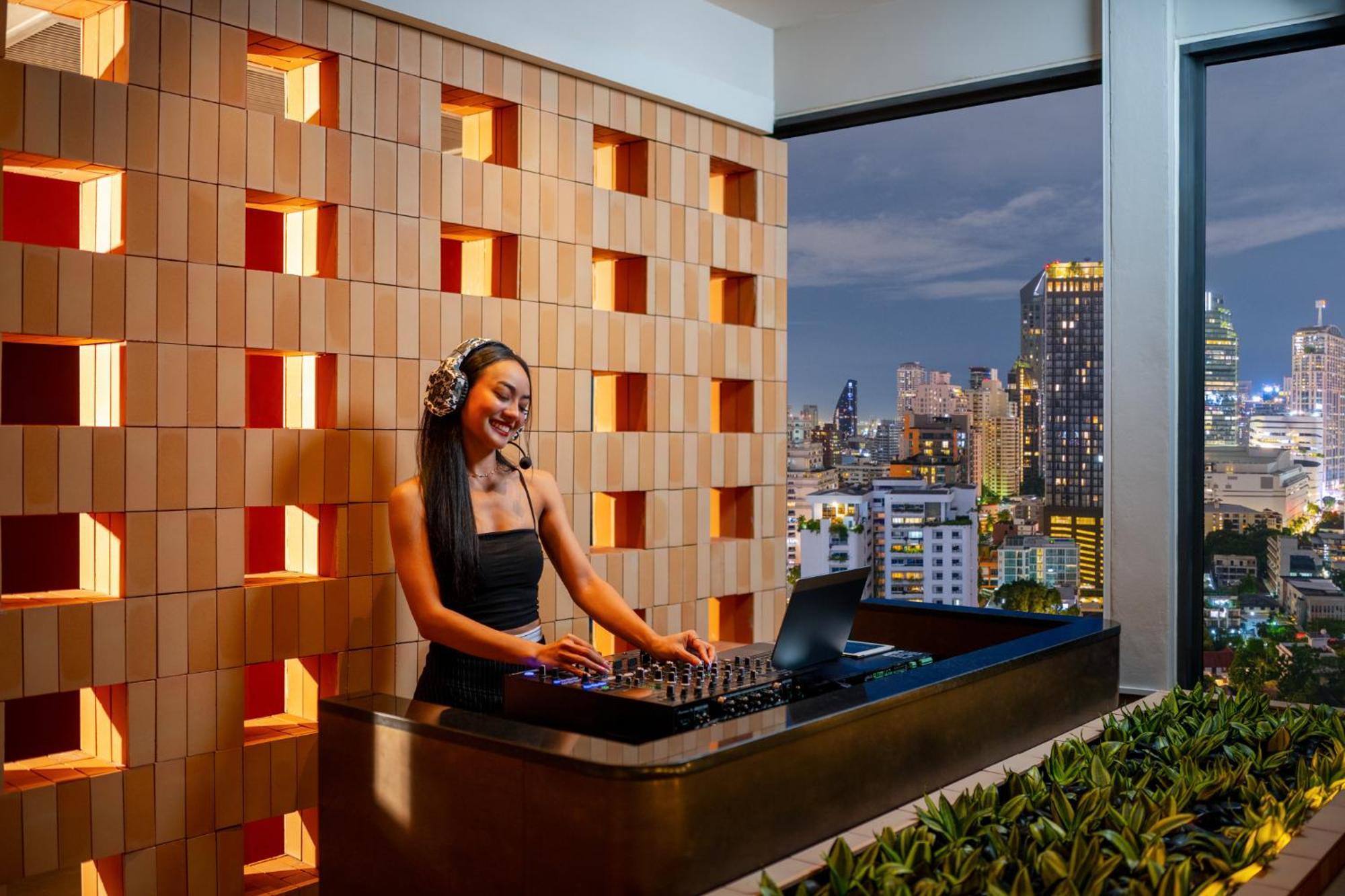 Tribe Living Bangkok Sukhumvit 39 By Accorhotels Exteriör bild